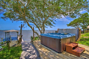Tropical Villa Screened Porch and Water View!, Melbourne
